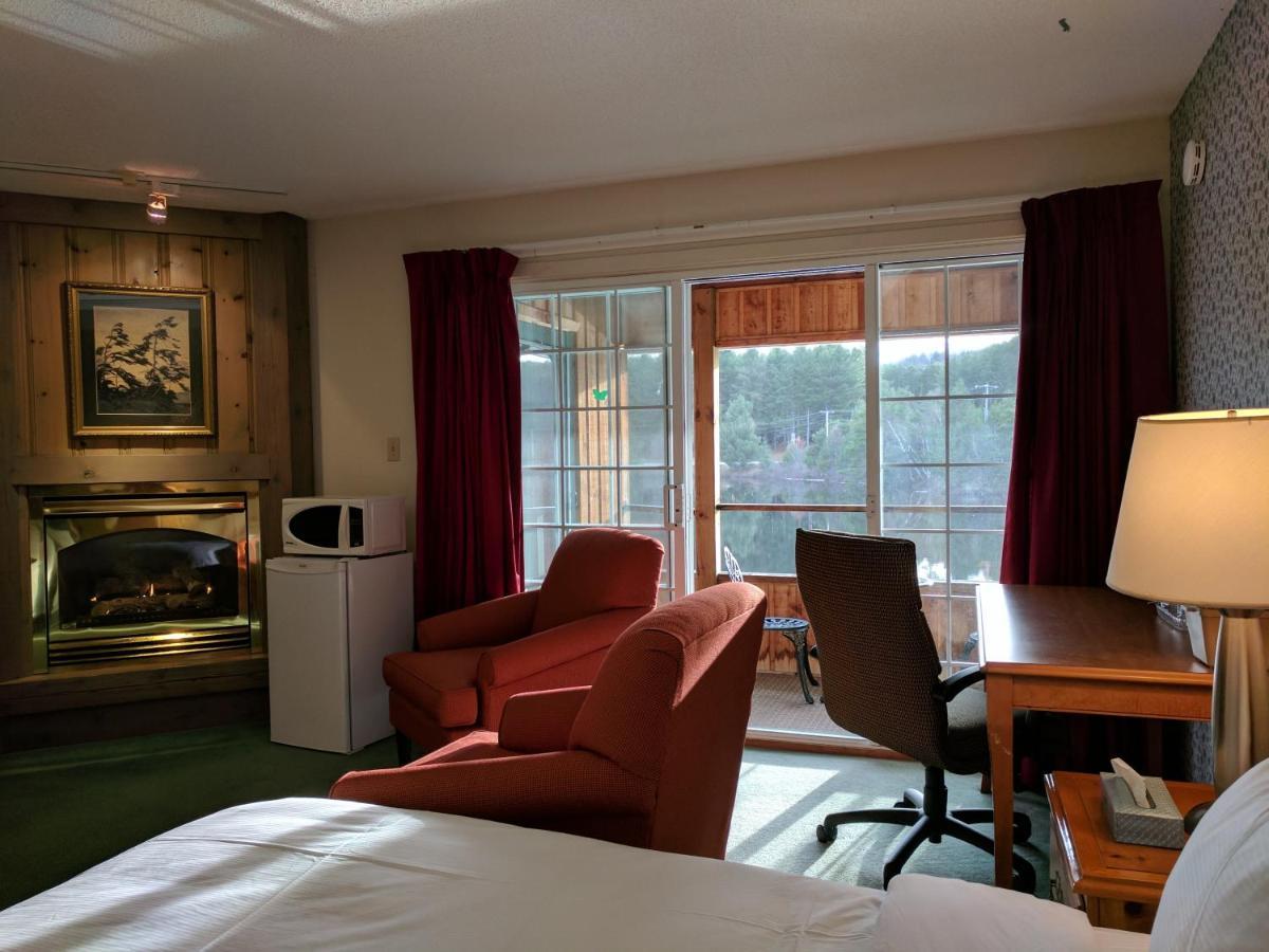 Algonquin Lakeside Inn Dwight Стая снимка